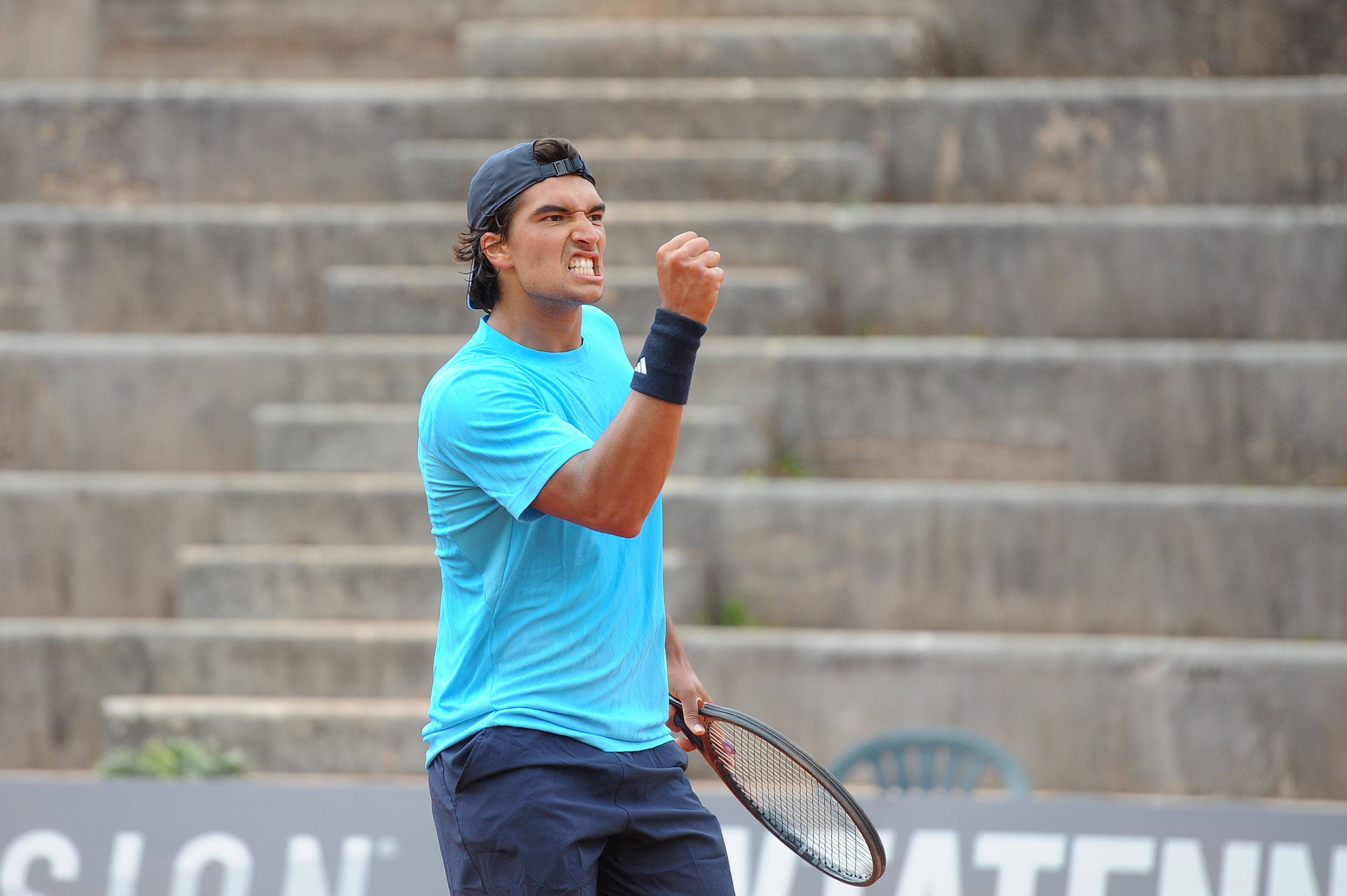 Rocha aplica 6-0 no arranque e está nas meias-finais em Oeiras
