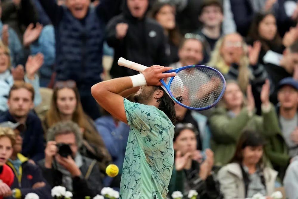 Faria qualifica-se para Roland Garros: sexto quadro principal de Grand Slam seguido